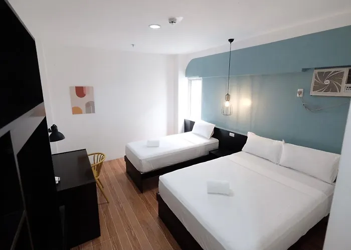 Beds & Friends Mactan With Pool And Bar