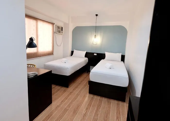 Beds & Friends Mactan With Pool And Bar Bed & Breakfast Lapu-Lapu City